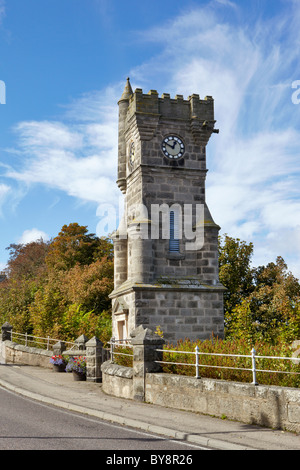 La torre dell orologio war memorial a Brora, Sutherland Foto Stock