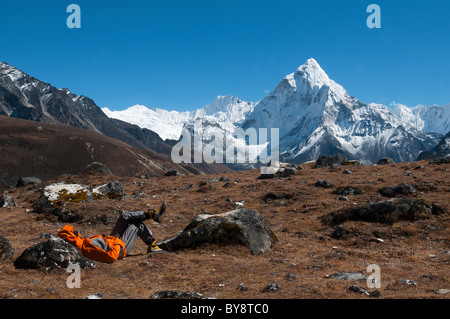 Il possente picco di Ama Dablam nella regione dell Everest del Nepal Foto Stock