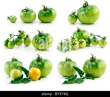 Set di Giallo maturo e pomodori verdi isolati su bianco Foto Stock