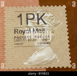 Royal Mail francobollo su un pacchetto al costo di £3.35 e datata 24/01/11. Solo uso editoriale Foto Stock