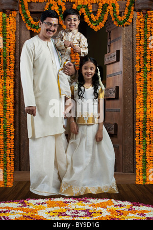 Ritratto di un Sud famiglia indiana Foto Stock
