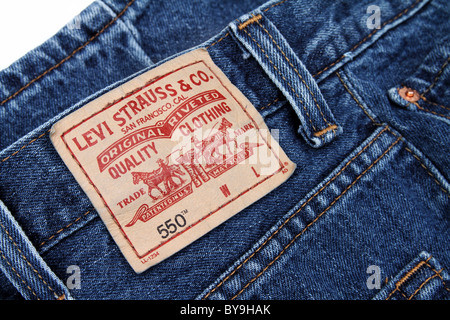 La Levi Strauss etichetta sul jeans blu Foto Stock