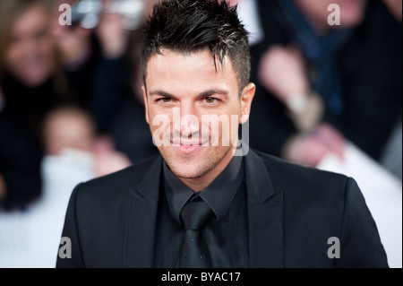 Peter Andre arrivando a lui 2011 National Television Awards, all'arena O2 nella zona est di Londra. Foto Stock