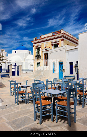La piazza principale ("Piazza') in Hora (il "capitale") di Serifos isola . Cicladi Grecia Foto Stock