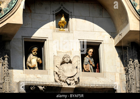 Statue degli Apostoli, figure mobili sull'Orologio Astronomico di Praga sulla torre dell'orologio del Municipio della Città Vecchia Foto Stock