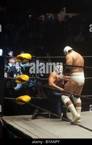 Luchador (wrestler messicano) durante una mostra di Lucha Libre di Bruxelles il "Cirque Royal' Foto Stock