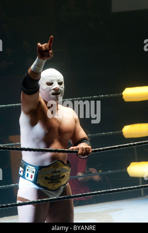 Luchador (wrestler messicano) durante una mostra di Lucha Libre di Bruxelles il "Cirque Royal' Foto Stock