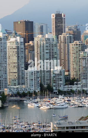 False Creek e il centro cittadino di Vancouver, Canada Foto Stock