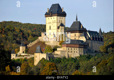 Il castello di Karlstejn, Boemia, Repubblica Ceca, Europa Foto Stock