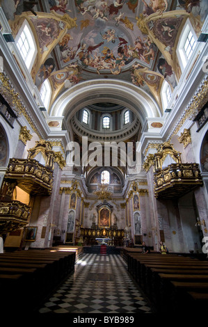 Magnifici interni di una chiesa, Lubiana, Slovenia, Europa Foto Stock