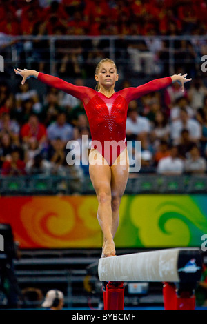 Shawn Johnson (USA) Donne Individuale tutto intorno la ginnastica medaglia d'argento al 2008 Olimpiadi estive a Pechino, Cina Foto Stock