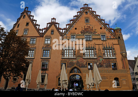 Il municipio del XV secolo, facciata dipinta e sei elettore figure, Marktplatz 1, Ulm, Baden-Wuerttemberg, Germania, Europa Foto Stock