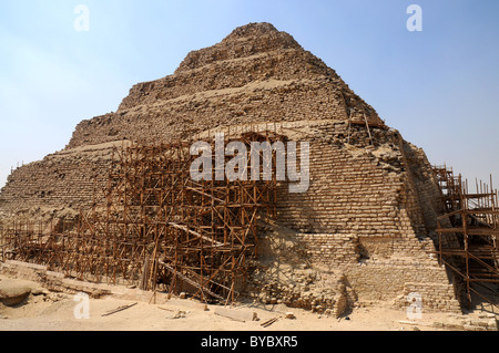 Piramide di Djoser o passo piramide vicino a Memphis, Egitto Foto Stock