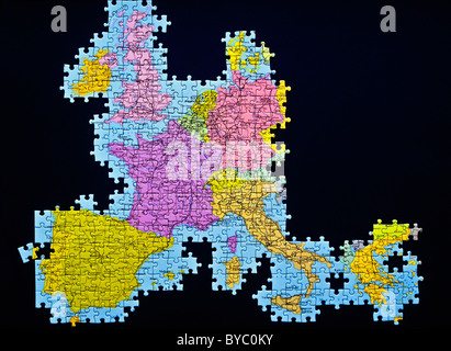 Mappa di Europa fatta con puzzle di pezzi Foto Stock