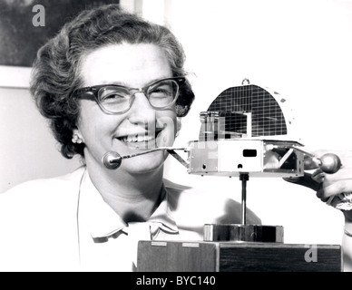 Il Dott. Nancy romano, uno di America's top scienziati nel programma spaziale, c.1950's Foto Stock