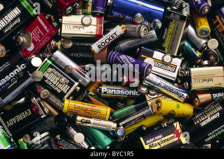 Selezione casuale delle batterie usate Foto Stock