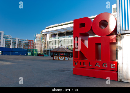 Il Point Village, casa dell'O2 concerto, ruota di Dublino e la Gibson Hotel a Dublino, Irlanda. Foto Stock