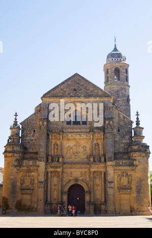 A Ubeda, Provincia di Jaen, Spagna. Sacra Capilla de El Salvador del Mundo, Plaza Vázquez de Molina. Foto Stock