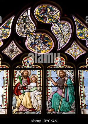 Banska Stiavnica - vetro di finestra dalla chiesa gotica st. Katharine Foto Stock