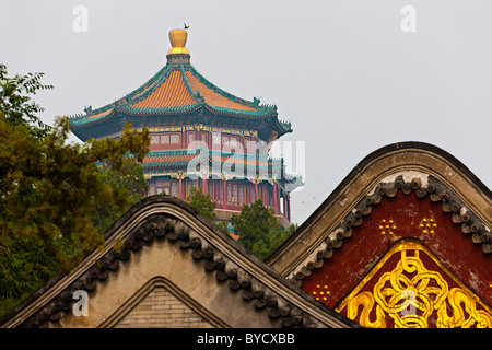 Tetto del nuovo Palazzo Estivo, Yiheyuan, Pechino, Cina. JMH4811 Foto Stock