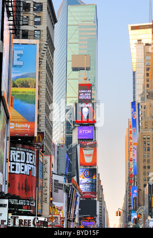 Famosa Times Square a New York City. Giugno 27, 2010. Foto Stock