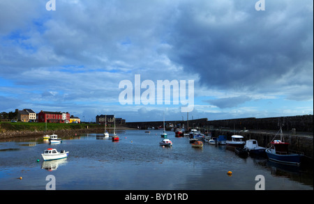 Mullaghmore porto da cui Lord Mountbatten del vicino castello di Classiebawn,Mullaghmore partì il suo sfortunato viaggio di pesca, nella contea di Sligo, Irlanda Foto Stock