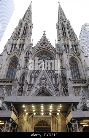 La Cattedrale di San Patrizio, una chiesa cattolica romana nella città di New York Foto Stock