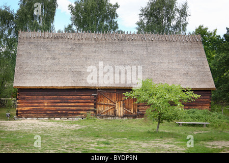 Regione Kasubian heritage park in Wdzydze Kiszewskie, Polonia. Architettura in legno e la cultura di Kashubia e Kociewie dal XVII Foto Stock