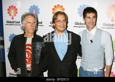 John Densmore delle porte, Julian Knight CEO di Global Cool e Perry Farrell di Jane 'Global Cool' premere Foto Stock