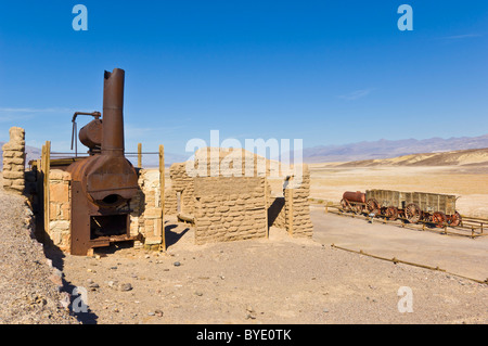 Forni di borace all'Armonia borace Opere, Furnace Creek, il Parco Nazionale della Valle della Morte, CALIFORNIA, STATI UNITI D'AMERICA Foto Stock