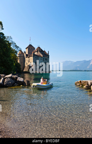 Il Château de Chillon del Castello di Chillon, Montreux, Canton Vaud e il Lago di Ginevra, Svizzera, Europa Foto Stock