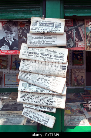 1940's stile guerra edicola a Bewdley stazione sul Severn Valley Railway Foto Stock