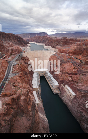 Vista della Diga di Hoover dal nuovo ponte di bypass Foto Stock