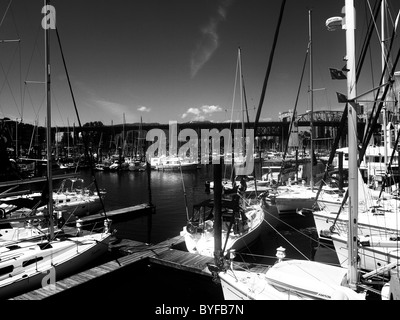 Barche ormeggiate alla BC Marina a Granville Island. Foto Stock