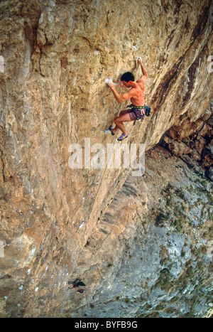 Scalatore di Virgin River Gorge, Utah, Stati Uniti d'America Foto Stock