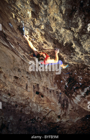 Scalatore di Virgin River Gorge, Utah, Stati Uniti d'America Foto Stock