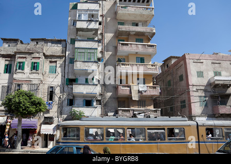 Il tram di fronte ad Alessandria, Egitto. Foto Stock