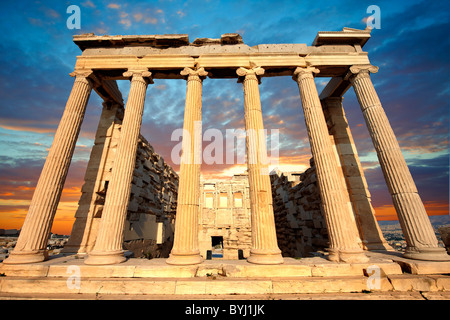 Il Tempio Erechtheum, l'Acropoli di Atene in Grecia. Foto Stock