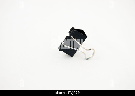 Clip legante su sfondo bianco Foto Stock