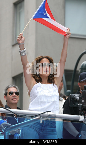 Jennifer Lopez il cinquantesimo nazionale annuale di Puerto Rican Day parade lungo la Quinta Avenue di New York City, Stati Uniti d'America - 10.06.07 Foto Stock