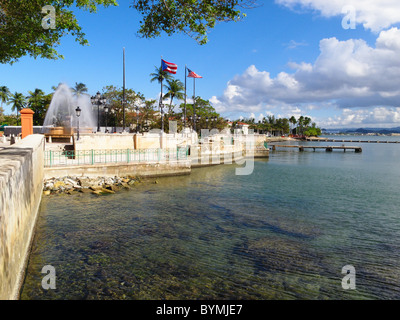 San Juan Bay View da Paseo de la Princesa, Puerto Rico Foto Stock