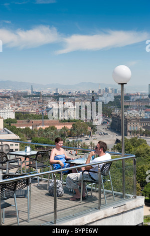 Caffetteria con vista su Barcellona Foto Stock