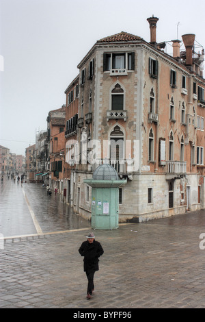 Skinny strette casa di John Cabot (Giovanni Caboto) in Via Giuseppe Garibaldi / Riva dei Sette Martiri, Venezia, Italia Foto Stock