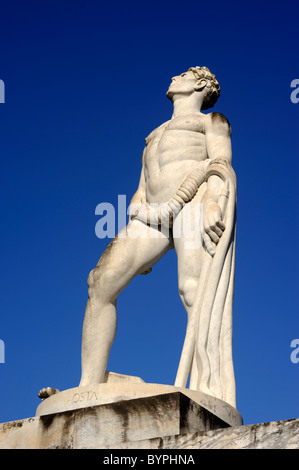 Italia, Roma, foro Italico, Stadio dei Marmi, Stadio di marmo, statua dell'atleta Foto Stock