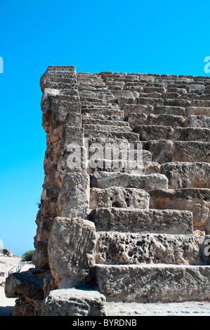 Le rovine romane a Salamina antica città nella parte settentrionale di Cipro. Scale dell'anfiteatro Foto Stock