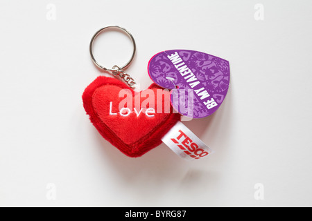 Portachiavi a forma di cuore Tesco Be My Valentine Love isolato su sfondo bianco - regalo ideale per San Valentino Foto Stock