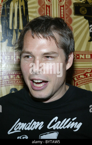 Shepard Fairey E pluribus Venom - un assolo di esposizione di Shepard Fairey è di nuovo le opere di New York City, Stati Uniti d'America - 21.06.07 Foto Stock