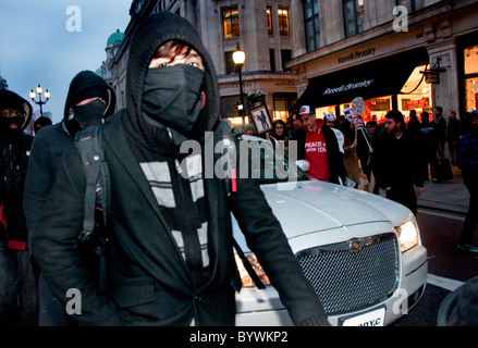 Dimostrazione di protesta degli studenti tagli a tasse e contributi Londra 2011 Foto Stock