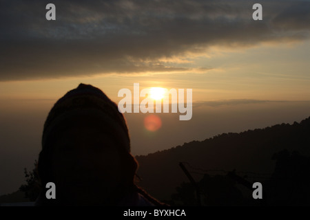 Alba dalla collina della tigre, Darjeeling, North West Bengal, India Foto Stock