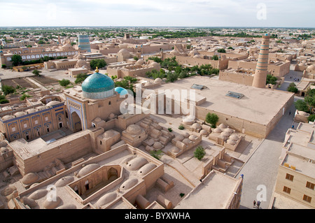 Vista di Khiva dal minareto di Islam Khodja Uzbekistan Foto Stock